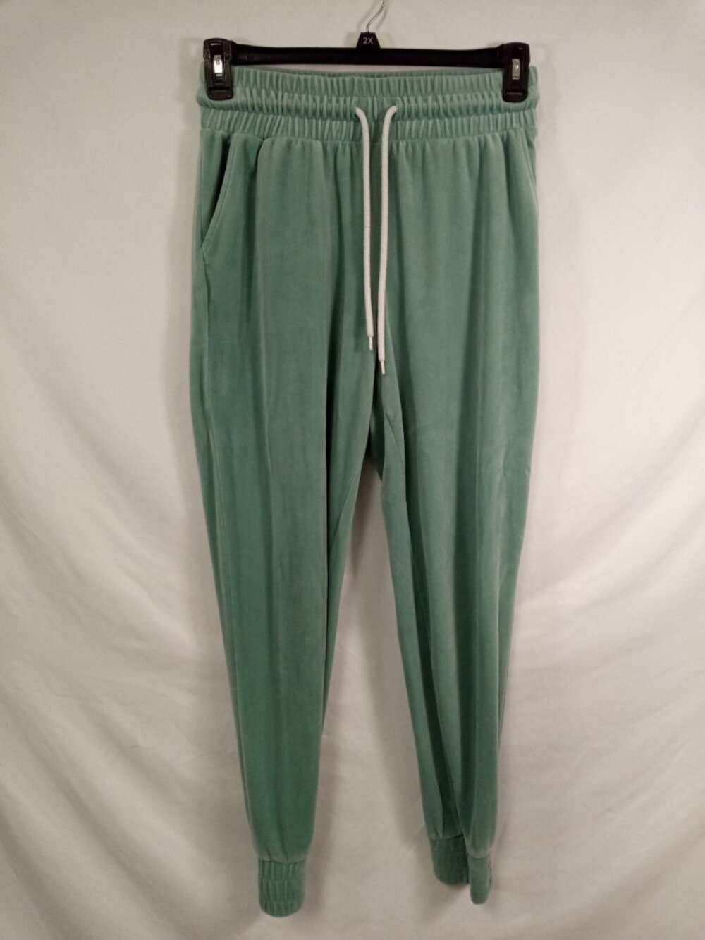 No Boundaries Junior's Mint Green Joggers Sz. M (7-9)